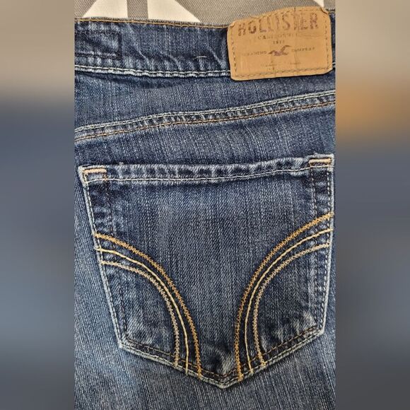 Hollister size 3R long denim raw hem shorts - Picture 4 of 5